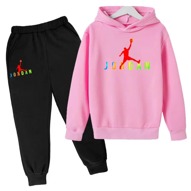 Nouveau style de sweat-shirt à capuche pour enfants, adapté aux enfants de 3 à 13 ans, motif sportif avec lettres, convient aux garçons et aux filles.