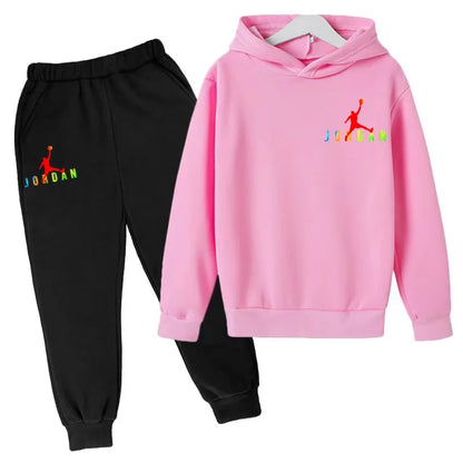 Nouveau style de sweat-shirt à capuche pour enfants, adapté aux enfants de 3 à 13 ans, motif sportif avec lettres, convient aux garçons et aux filles.