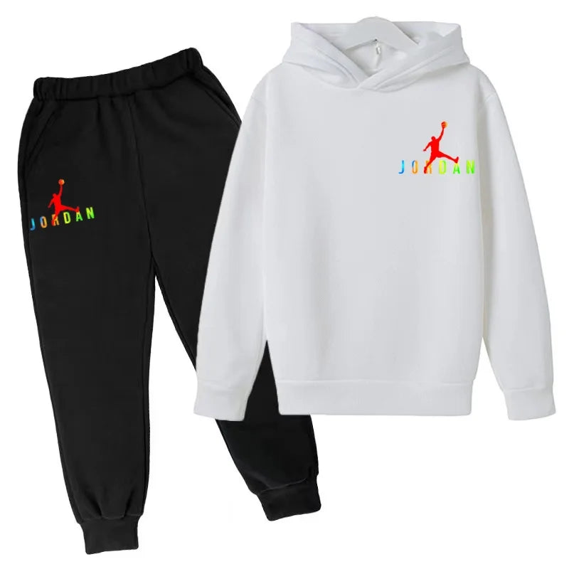 Nouveau style de sweat-shirt à capuche pour enfants, adapté aux enfants de 3 à 13 ans, motif sportif avec lettres, convient aux garçons et aux filles.