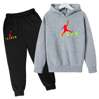 Nouveau style de sweat-shirt à capuche pour enfants, adapté aux enfants de 3 à 13 ans, motif sportif avec lettres, convient aux garçons et aux filles.