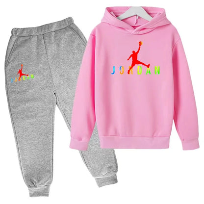 Nouveau style de sweat-shirt à capuche pour enfants, adapté aux enfants de 3 à 13 ans, motif sportif avec lettres, convient aux garçons et aux filles.