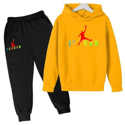 Nouveau style de sweat-shirt à capuche pour enfants, adapté aux enfants de 3 à 13 ans, motif sportif avec lettres, convient aux garçons et aux filles.