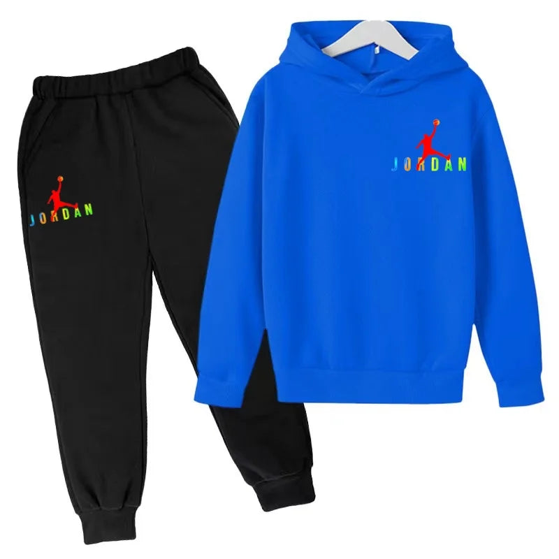 Nouveau style de sweat-shirt à capuche pour enfants, adapté aux enfants de 3 à 13 ans, motif sportif avec lettres, convient aux garçons et aux filles.