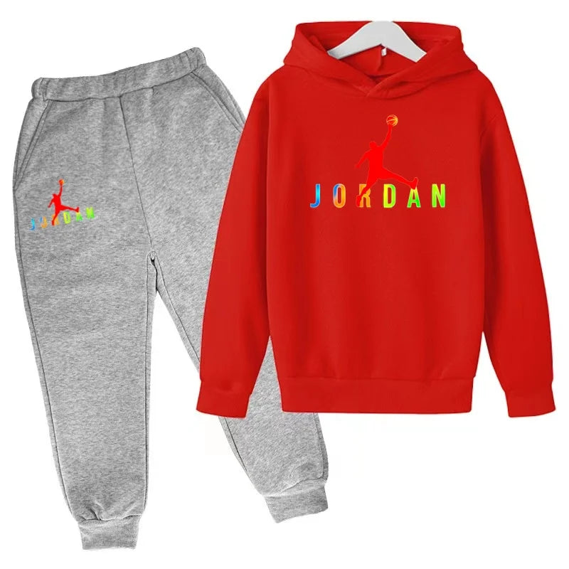 Nouveau style de sweat-shirt à capuche pour enfants, adapté aux enfants de 3 à 13 ans, motif sportif avec lettres, convient aux garçons et aux filles.
