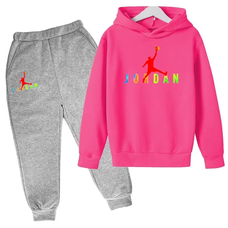 Nouveau style de sweat-shirt à capuche pour enfants, adapté aux enfants de 3 à 13 ans, motif sportif avec lettres, convient aux garçons et aux filles.