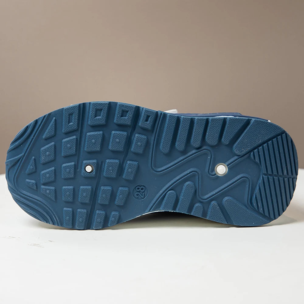 Chaussures de Sport en cuir PU pour enfants, baskets tendance à la mode pour enfants, chaussures de course d'extérieur à semelles souples pour garçons et filles, 2025